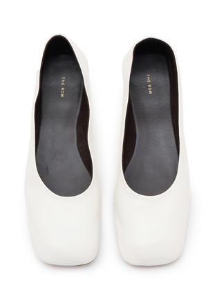 模特儿示范图 - 点击放大 - THE ROW - Square Leather Ballet Flats