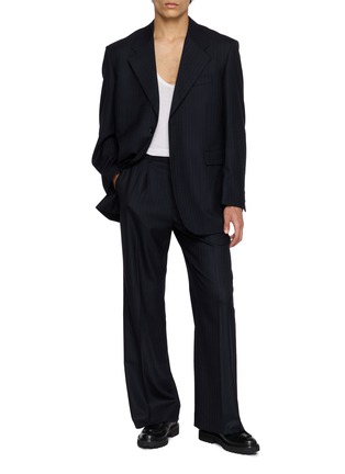 模特儿示范图 - 点击放大 - TONYWACK - Pinstripe Relaxed Tailored Blazer