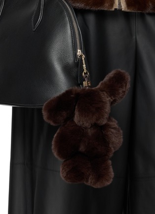 正面 -点击放大 - YVES SALOMON - Rex Fur Bag Charm