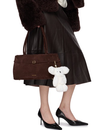 模特儿示范图 - 点击放大 - YVES SALOMON - Rex Fur Bag Charm