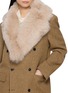 模特儿示范图 - 点击放大 - YVES SALOMON - Fox Fur Silk Collar Scarf