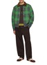 模特儿示范图 - 点击放大 - GUEST IN RESIDENCE - Tartan 格纹翻领短夹克