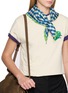 模特儿示范图 - 点击放大 - LOEWE - X Cosima Von Bonin Silk Scarf