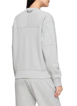 背面 - 点击放大 - AND WANDER - Carabiner Clip Pocket Crewneck Sweater