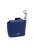 模特儿示范图 - 点击放大 - ANYA HINDMARCH - X Peanuts Floating Snoopy Ear Pods Pouch