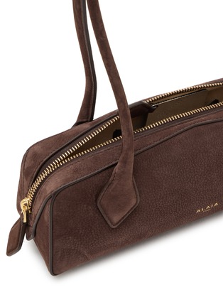 细节 - 点击放大 - ALAÏA - Small Le Teckel Grained Leather Bag