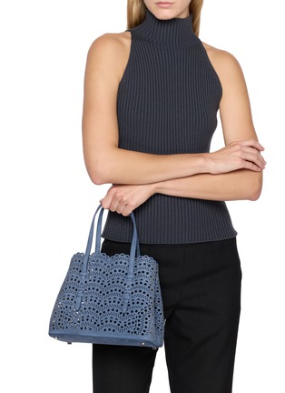 模特儿示范图 - 点击放大 - ALAÏA - MINI 25 镂空皮革手提包
