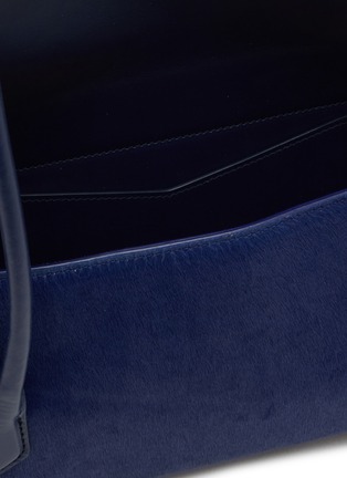 细节 - 点击放大 - ALAÏA - Medium Teckel Pony Hair Flap Bag