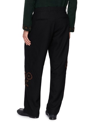 背面 - 点击放大 - KARTIK RESEARCH - Side Pleat Embroidered Pants