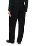 背面 - 点击放大 - KARTIK RESEARCH - Side Pleat Embroidered Pants