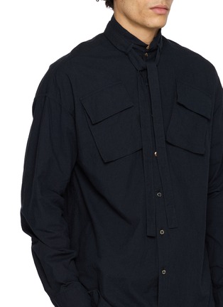  - THE VIRIDI-ANNE - Tie-Neck Double-Pocket Shirt