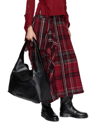 模特儿示范图 - 点击放大 - DISCORD YOHJI YAMAMOTO - Small Profile Leather Tote Bag
