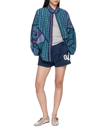 模特儿示范图 - 点击放大 - NAMAI - The Ishani Reversible Jacket