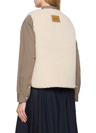背面 - 点击放大 - BARBOUR - Bowes 泰迪绒马甲