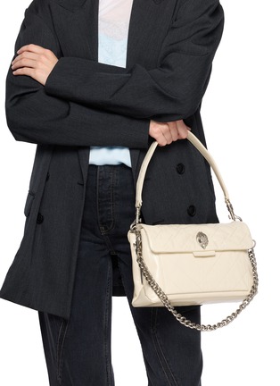 模特儿示范图 - 点击放大 - KURT GEIGER - Celia Leather Shoulder Bag