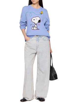 模特儿示范图 - 点击放大 - CHINTI & PARKER - X Peanuts Snoopy Hand Embroidered Knit Sweater