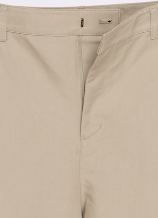  - AMOMENTO - Pleated Curved Leg Pants