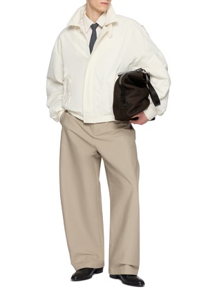 模特儿示范图 - 点击放大 - AMOMENTO - Pleated Curved Leg Pants
