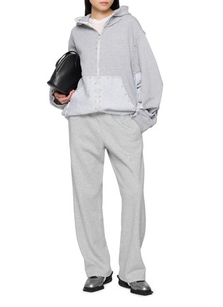 模特儿示范图 - 点击放大 - DISCOVERED - X Champion Stud Embellished Panel Sweat Hoodie