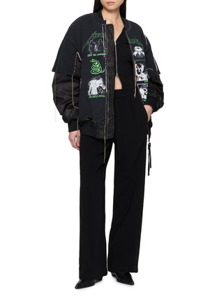 模特儿示范图 - 点击放大 - DISCOVERED - Band Tee Layered MA-1 Blouson