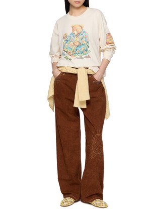 模特儿示范图 - 点击放大 - STORY MFG - Grateful Long Sleeve Cotton T-shirt