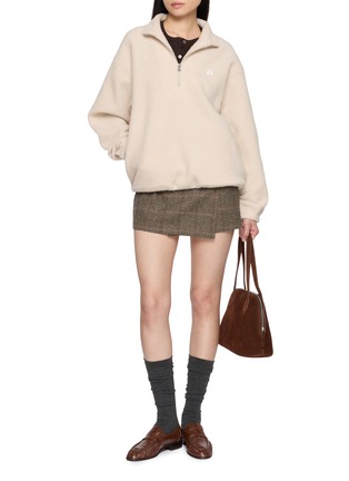 模特儿示范图 - 点击放大 - DUNST - Unisex Quarter Zip Fleece Sweatshirt