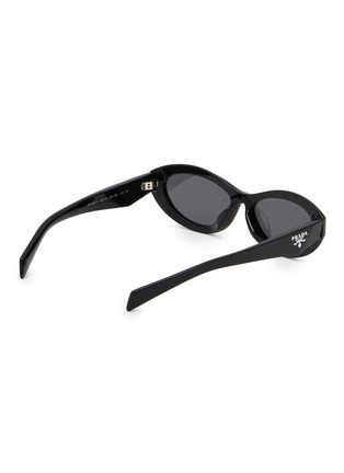 模特儿示范图 - 点击放大 - PRADA - Acetate Oval Sunglasses