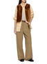 模特儿示范图 - 点击放大 - ROSA MOSA - Stripe Back Shearling Vest