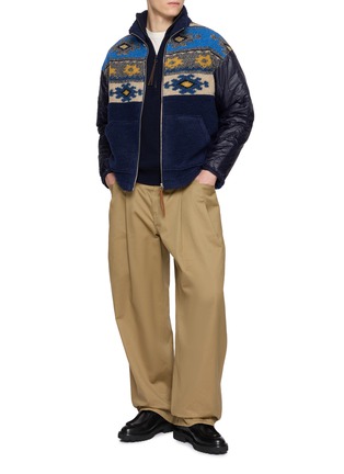 模特儿示范图 - 点击放大 - FRITUR - Nana Patterned Fleece Quilted Jacket