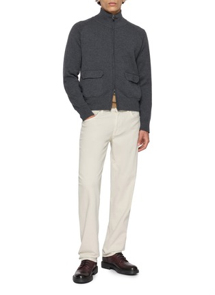 模特儿示范图 - 点击放大 - PIACENZA 1733 - Zip Up Patch Pocket Wool Knit Cardigan