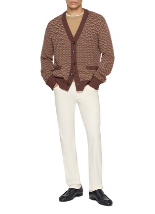 模特儿示范图 - 点击放大 - PIACENZA 1733 - V-Neck Micro Houndstooth Wool Knit Cardigan