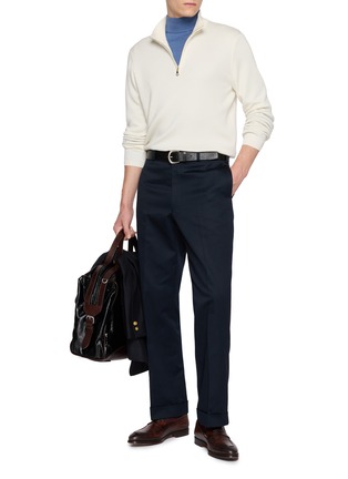模特儿示范图 - 点击放大 - J∞QUALITY  - Mock Neck Cashmere Silk Knit Sweater