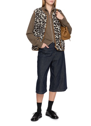 模特儿示范图 - 点击放大 - COLDBREAKER - Pepitco Ultralight Leopard Fleece Gilet 