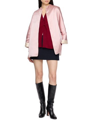 模特儿示范图 - 点击放大 - JOVENS - V-neck Pankou Knot Button Knit Cardigan