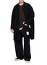 模特儿示范图 - 点击放大 - MIHARA YASUHIRO - Triple Layered Collared Sweater