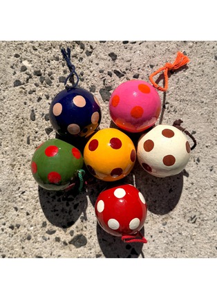 细节 –点击放大 - STUDIO THIE - Polka Dot Papier Mache Bauble Ornament