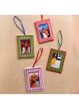细节 –点击放大 - STUDIO THIE - Striped Photo Frame Embroidered Ornament