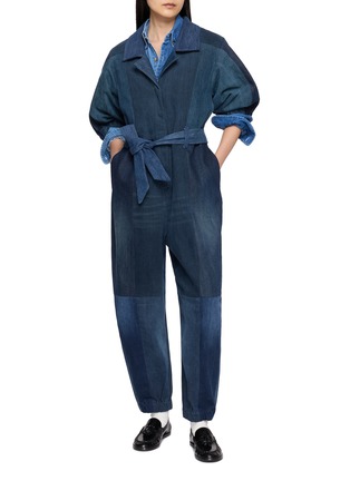 模特儿示范图 - 点击放大 - E.L.V. DENIM - Classic Belted Patchwork Denim Jumpsuit