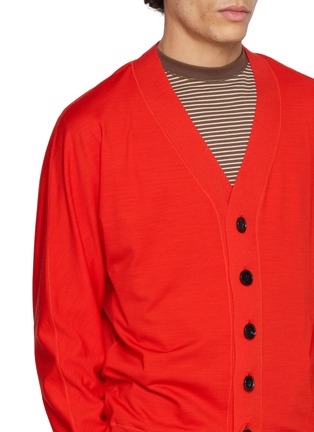  - GOOD PEOPLE GOOD STITCHING GOOD PRODUCT - V-Neck Buttoned Knit Cardigan