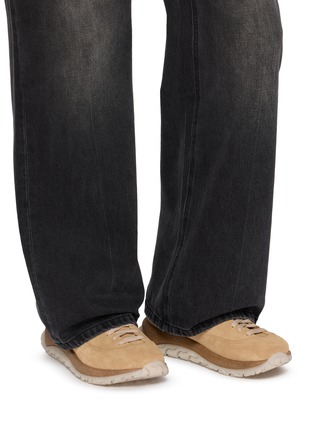模特儿示范图 - 点击放大 - BIRKENSTOCK 1774 - x Thibo Denis 1774 Uerzell Suede Mules