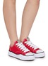 模特儿示范图 - 点击放大 - MIHARA YASUHIRO - Peterson OG Sole Women's Sneakers