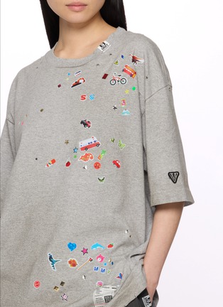  - MIHARA YASUHIRO - Kids Sticker Distressed Cotton T-Shirt