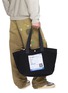 模特儿示范图 - 点击放大 - MIHARA YASUHIRO - Cotton Canvas Tote Bag