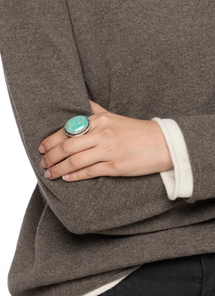 模特儿示范图 - 点击放大 - TIHWA JEWELRY - Silver Turquoise Ring — US 8.5