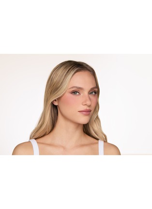  - CHARLOTTE TILBURY - AIRbrush Flawless Blush Blur — Naughty Talk