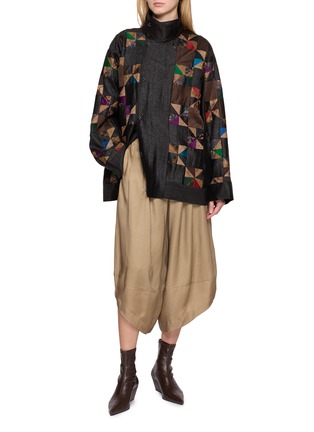 模特儿示范图 - 点击放大 - KATLIAX - Triangle Patchwork Jacket
