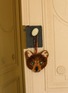 细节 –点击放大 - DOING GOODS - Archie Check Bear Wool Gift Hanger