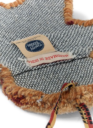 细节 –点击放大 - DOING GOODS - Ginger Bread Wool Gift Hanger