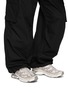 模特儿示范图 - 点击放大 - SALOMON - XT-6 Stormshade Men's Sneakers