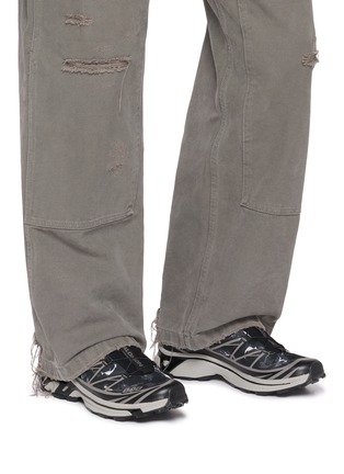 模特儿示范图 - 点击放大 - SALOMON - XT-6 Stormshade Men's Sneakers